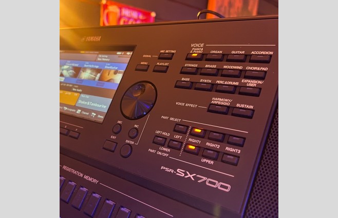 Yamaha PSR-SX700 Keyboard, Used (SN:BCDP01033) - Image 6